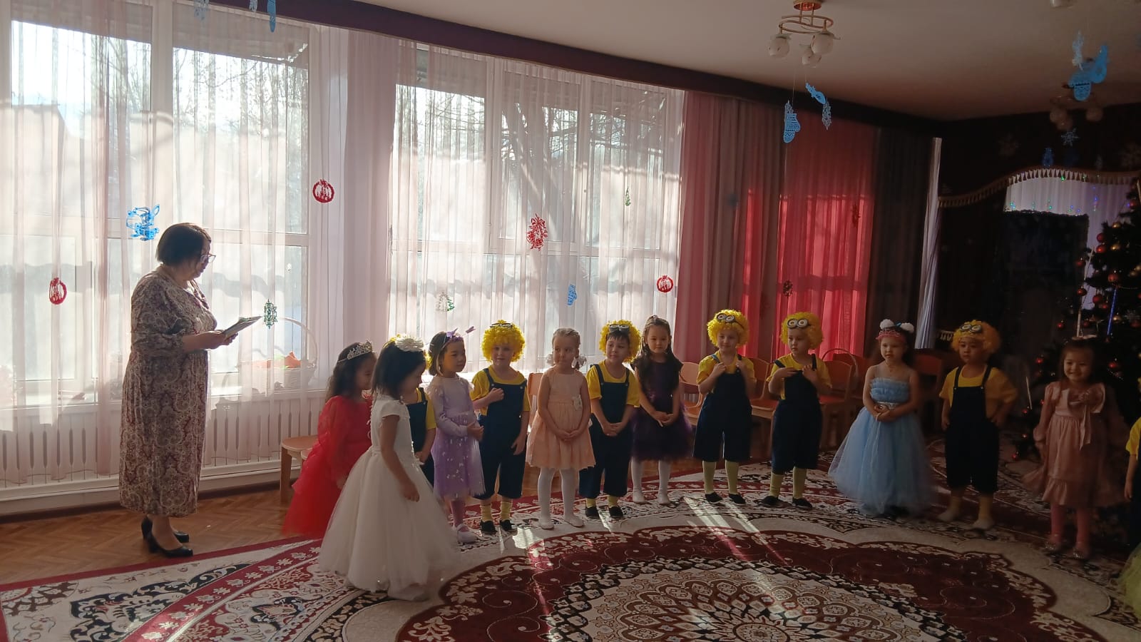 "Новогодняя сказка"   Старшая группа "Жұлдыз"